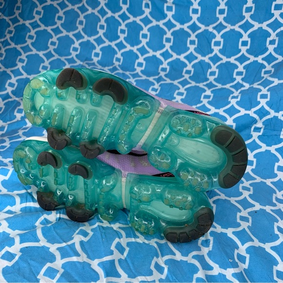 Nike Women’s size 5.5 Air Vapormax 2019 dragon fruit Running Air Max wmns shoes - Picture 3 of 11